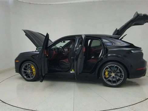 Used 2024 Porsche Cayenne Turbo GT image 76