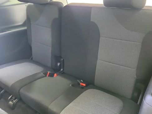 Used 2023 Chevrolet Traverse LT FWD image 26