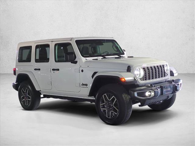 Used 2026 Jeep Wrangler Unlimited Sahara AWD/4WD image 3