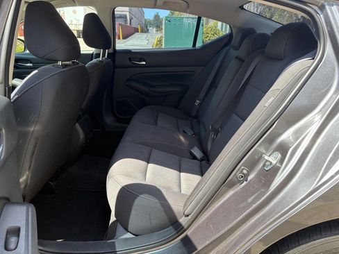 Used 2022 Nissan Altima 2.5 S image 10