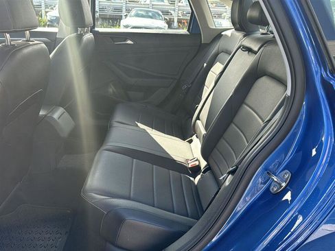 Used 2023 Volkswagen Jetta SE w/ Panoramic Sunroof Package FWD image 14