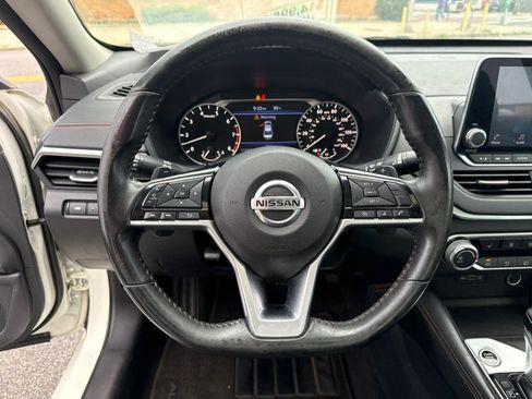 Used 2019 Nissan Altima 2.5 SR w/ SR Premium Package AWD/4WD image 13