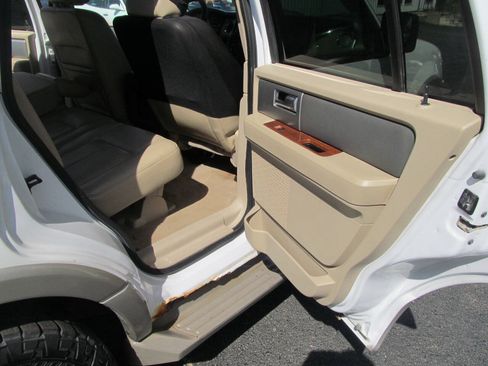 Used 2010 Ford Expedition Eddie Bauer AWD/4WD image 17