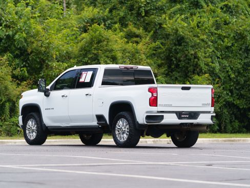 Used 2021 Chevrolet Silverado 2500 High Country w/ Z71 Off-Road Package AWD/4WD image 3