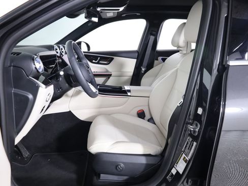 Used 2026 Mercedes-Benz GLC 300 4MATIC image 39