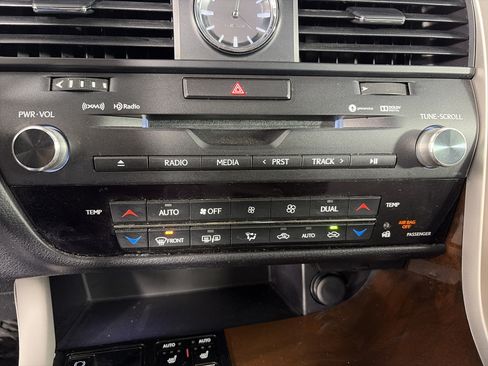 Used 2019 Lexus RX 350 AWD w/ Navigation Package image 23