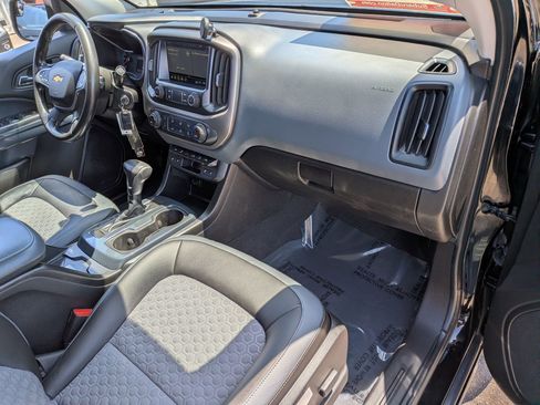 Used 2019 Chevrolet Colorado Z71 image 33