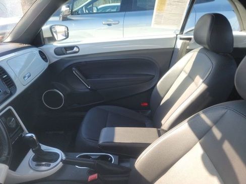 Used 2017 Volkswagen Beetle 1.8T S image 8