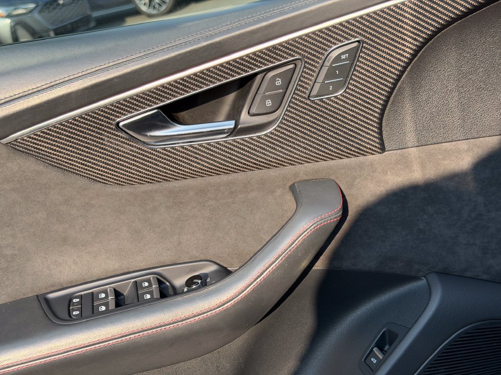 Used 2022 Audi RS Q8 AWD/4WD image 16