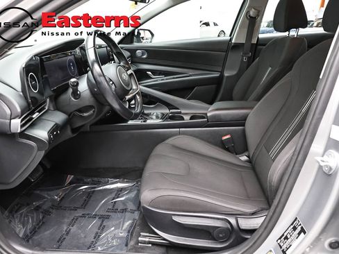 Used 2021 Hyundai Elantra SEL w/ Convenience Package FWD image 14