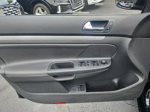 Used 2009 Volkswagen Jetta SE FWD image 16