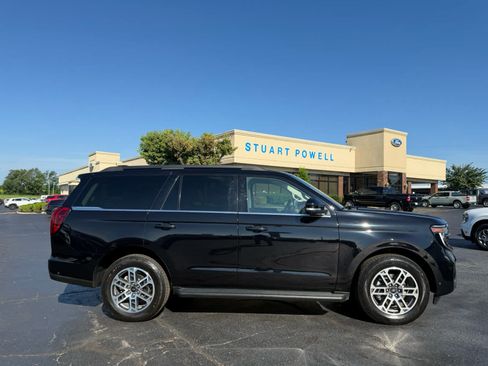 Certified 2025 Ford Expedition Active AWD/4WD image 21