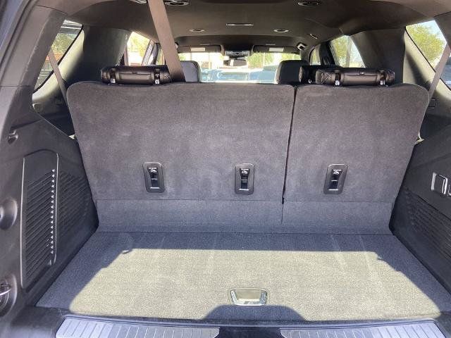 Used 2025 GMC Yukon Denali AWD/4WD image 21