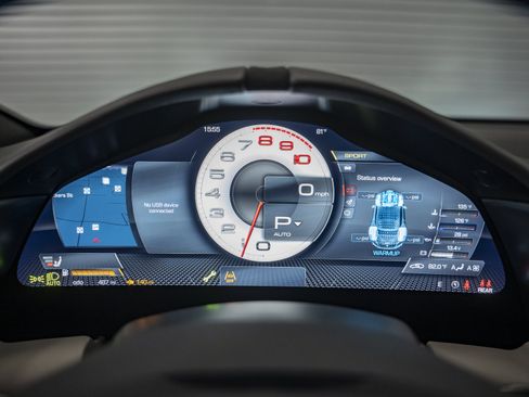 Used 2025 Ferrari Roma Spider RWD image 35