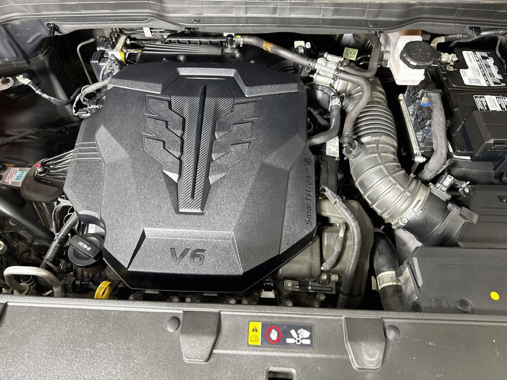 Used 2022 Kia Carnival LX FWD image 35