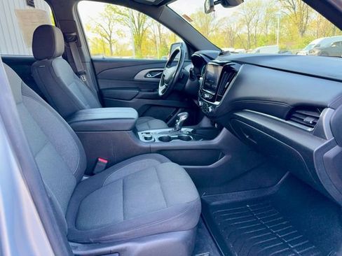 Used 2022 Chevrolet Traverse LT AWD/4WD image 8