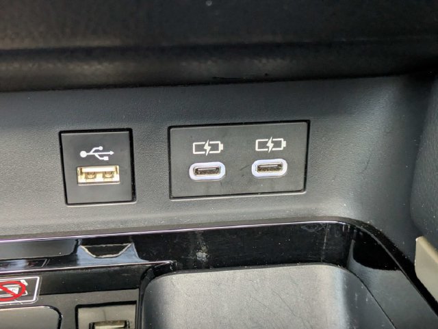Used 2025 Toyota Camry XSE FWD image 22