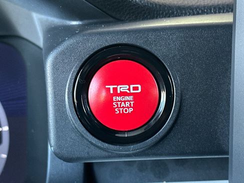 Certified 2024 Toyota Tacoma TRD Off-Road image 25