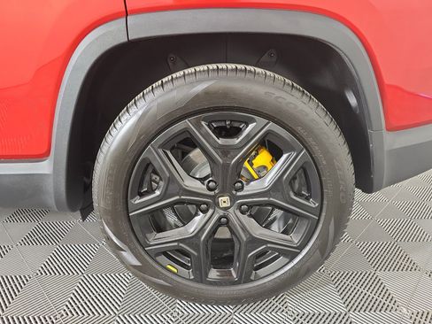 Used 2023 Rivian R1S Adventure image 10