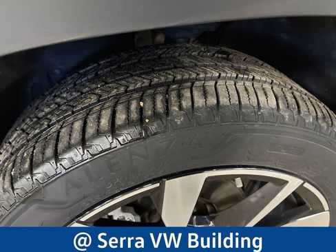Used 2025 Volkswagen Atlas SEL Premium R-Line AWD/4WD image 13