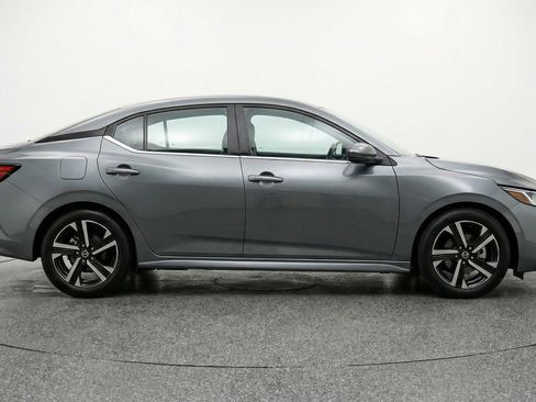 Used 2025 Nissan Sentra SV FWD image 11