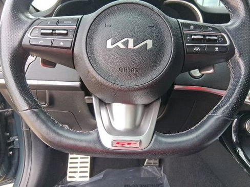 Used 2022 Kia Stinger GT1 AWD/4WD image 13