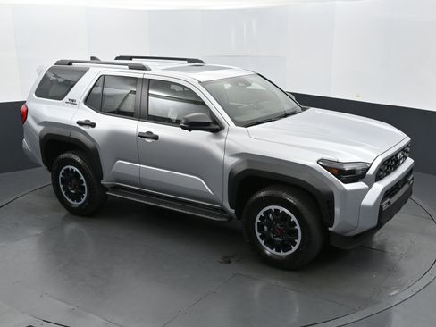 Used 2025 Toyota 4Runner TRD Off-Road Premium AWD/4WD image 34