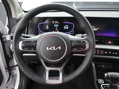 Used 2025 Kia Sportage EX w/ Premium Package FWD image 5