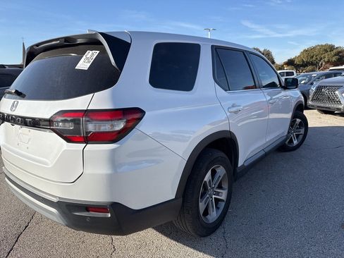 Used 2024 Honda Pilot EX-L image 6