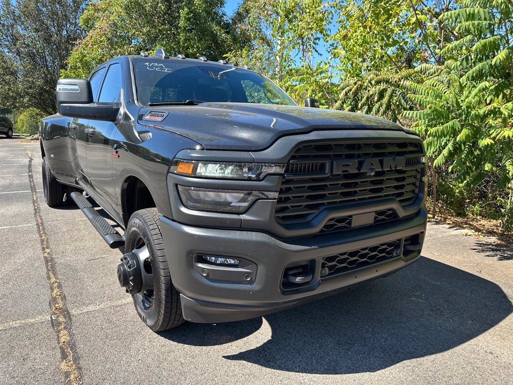 Used 2026 RAM 3500 Tradesman AWD/4WD image 1