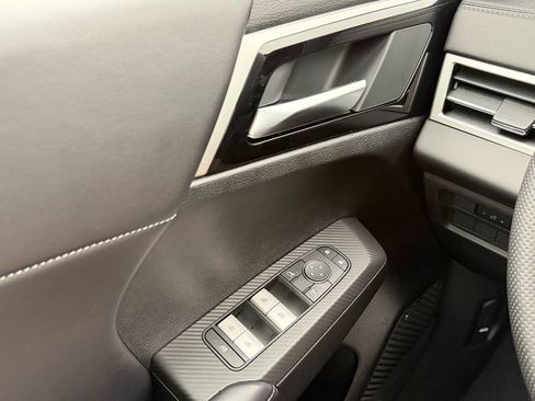 New 2026 Mitsubishi Outlander LE AWD/4WD image 10