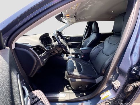 Used 2020 Jeep Cherokee Limited AWD/4WD image 5