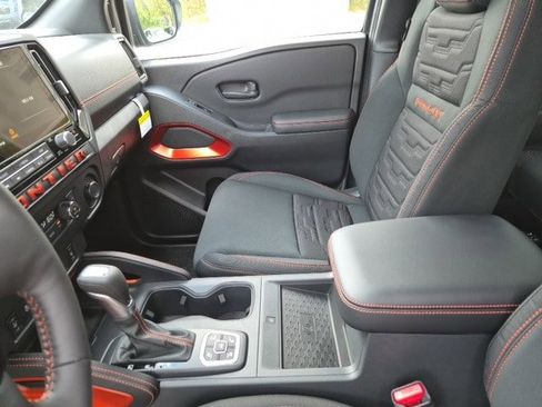 New 2026 Nissan Frontier PRO-4X w/ Pro-4x Convenience Package image 17