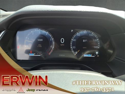 Used 2025 Jeep Grand Cherokee Limited w/ Luxury Tech Group II AWD/4WD image 16