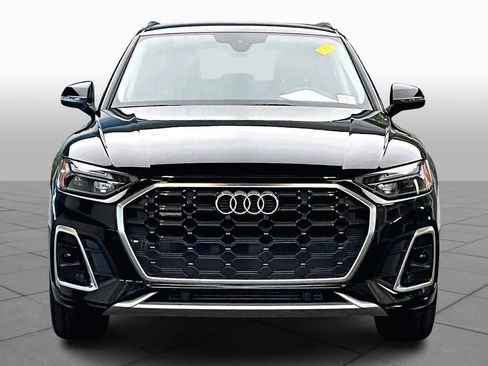 Used 2022 Audi Q5 2.0T Premium w/ Convenience Package image 4