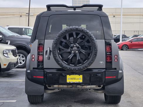 Used 2021 Land Rover Defender 90 First Edition image 6