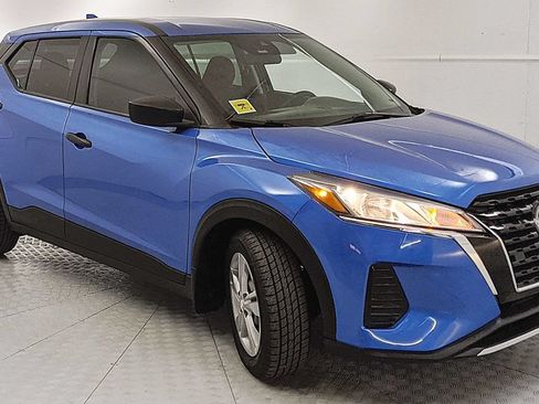 Used 2023 Nissan Kicks S FWD image 1