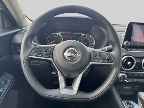 Used 2025 Nissan Sentra SV w/ Trunk Package image 13