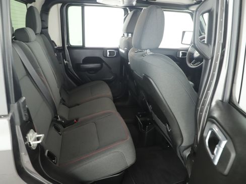 Certified 2024 Jeep Gladiator Rubicon w/ Safety Group image 21