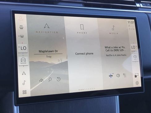 New 2025 Land Rover Range Rover SE image 28