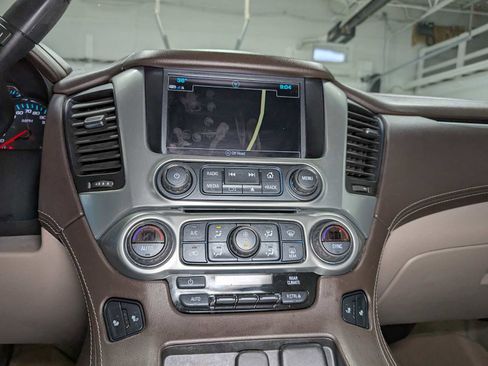 Used 2019 Chevrolet Tahoe LT image 34