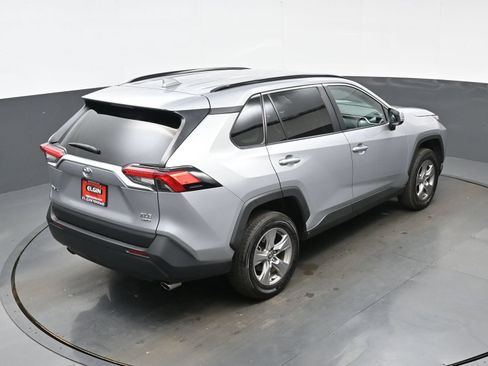 Used 2025 Toyota RAV4 XLE AWD/4WD image 40