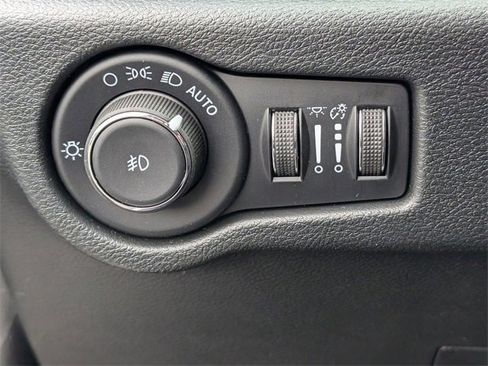 New 2026 Chrysler Pacifica Select image 14