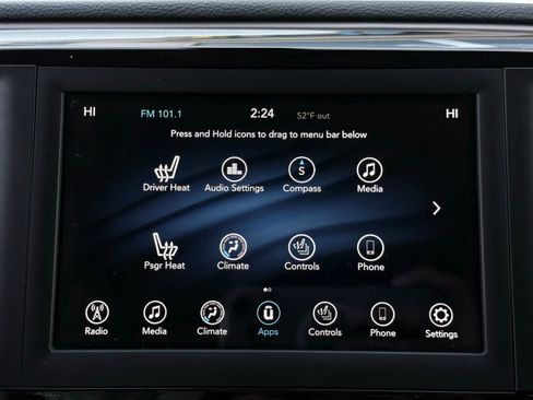 Used 2018 Chrysler Pacifica Touring-L image 37