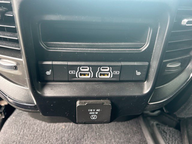 Used 2025 RAM 2500 Limited AWD/4WD image 19