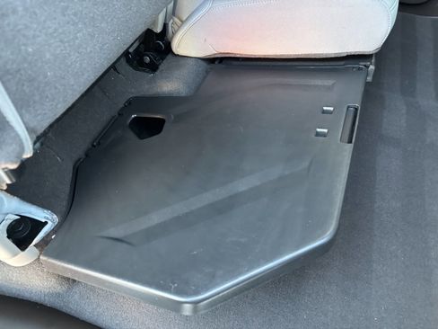 Used 2021 GMC Sierra 1500 SLT image 35