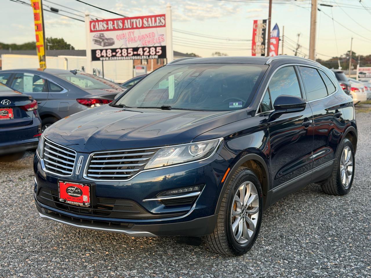 Used 2017 Lincoln MKC Select w/ Select Plus Package AWD/4WD image 3
