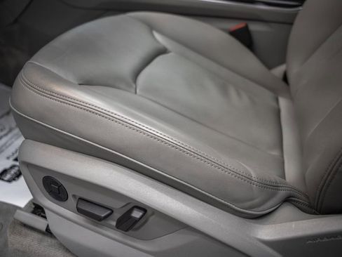 Used 2022 Audi Q7 3.0T Premium Plus w/ Premium Plus Package image 37