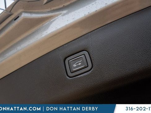 Used 2023 Chevrolet Blazer LT FWD image 37