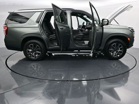 Used 2023 Chevrolet Tahoe Z71 w/ Z71 Off-Road Package AWD/4WD image 37